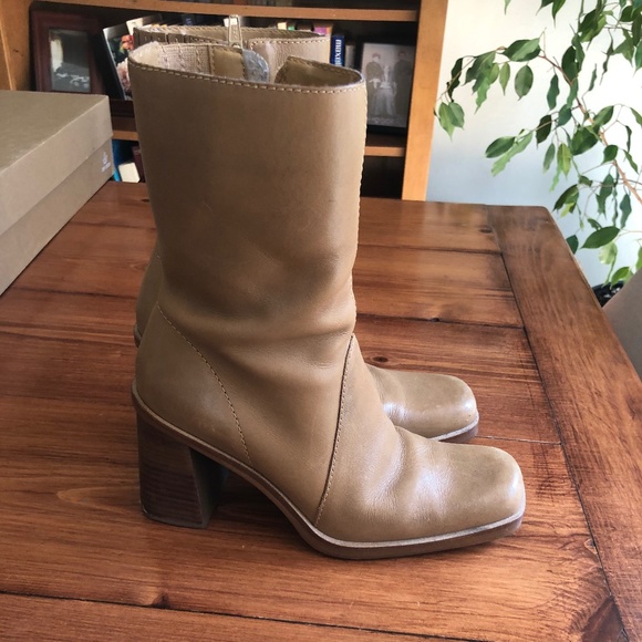 Vintage 70's Mid-Calf Leather Boots - Picture 1 of 6